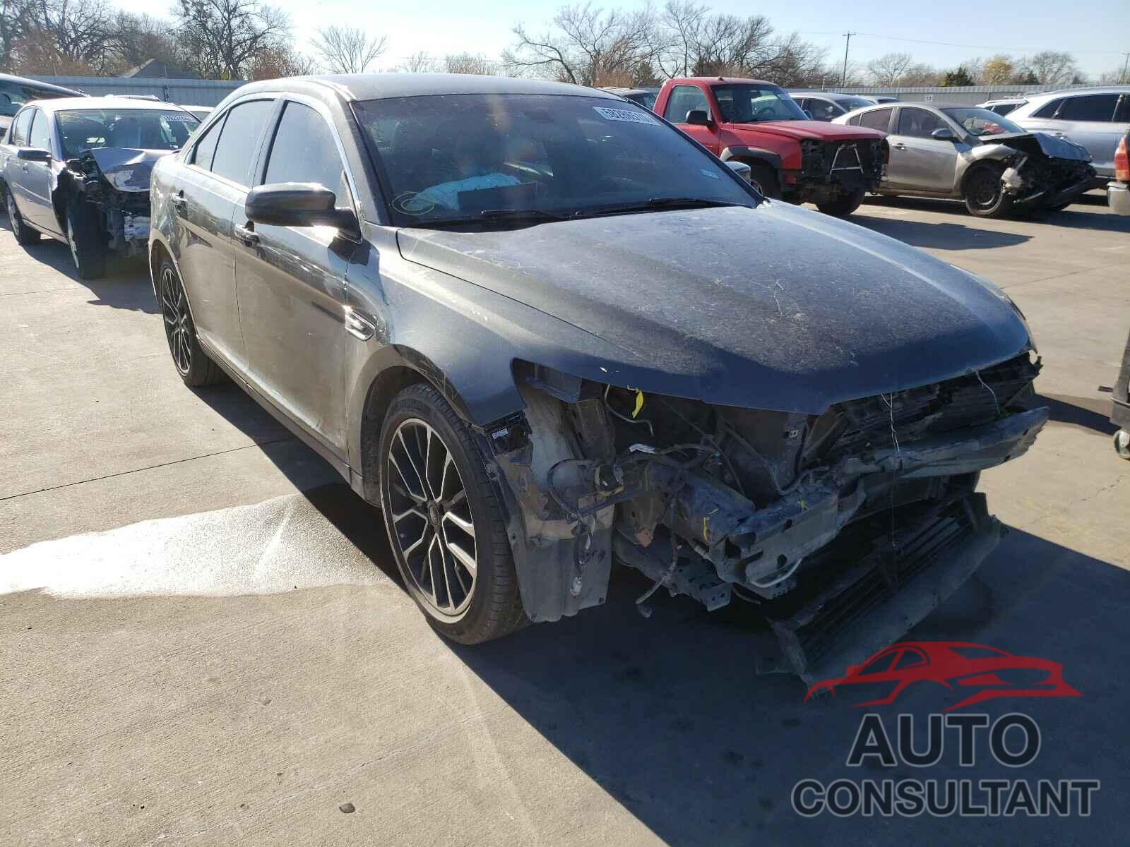 FORD TAURUS 2018 - 1FAHP2E82JG111897