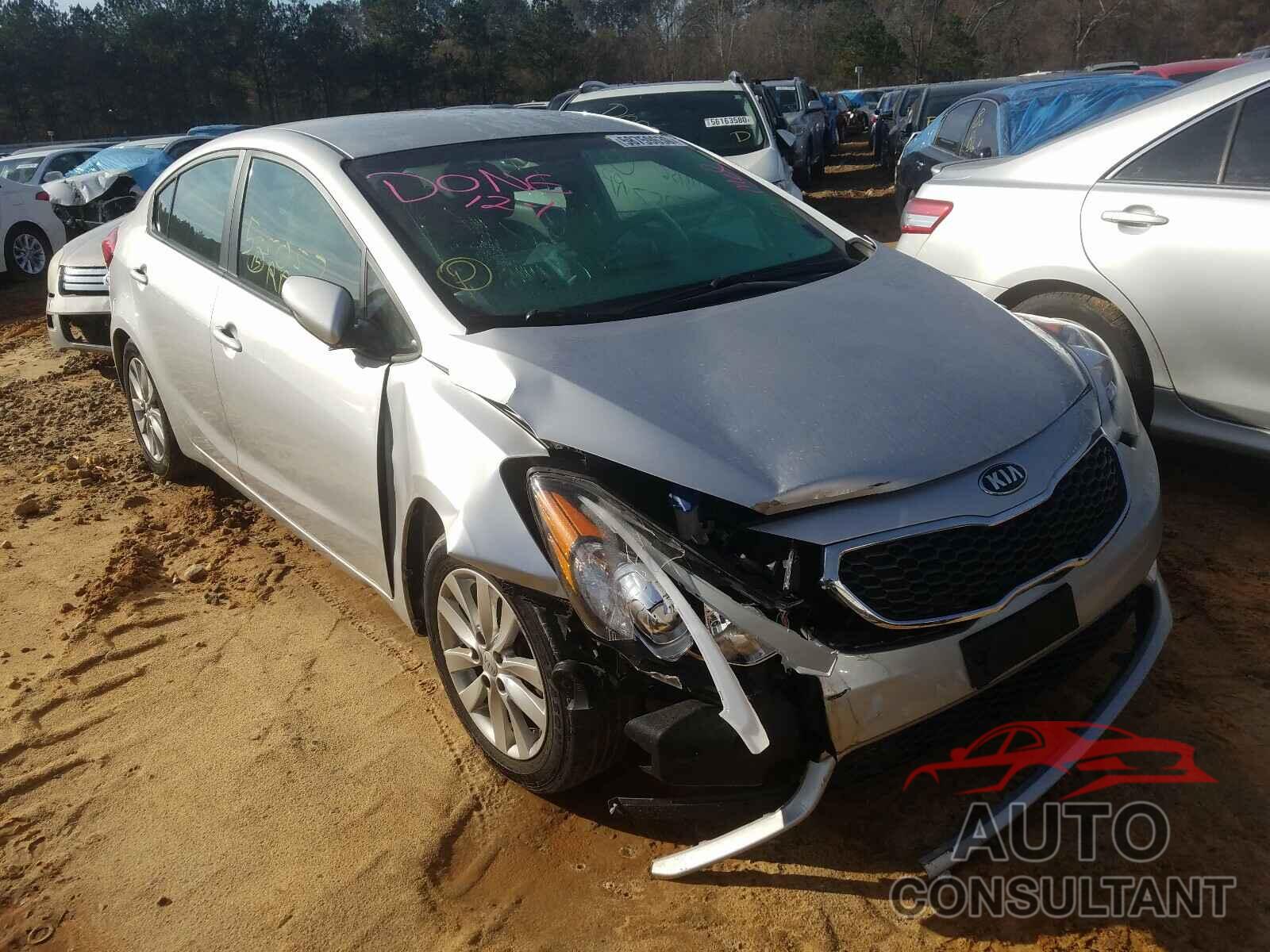 KIA FORTE 2016 - KNAFX4A6XG5565057