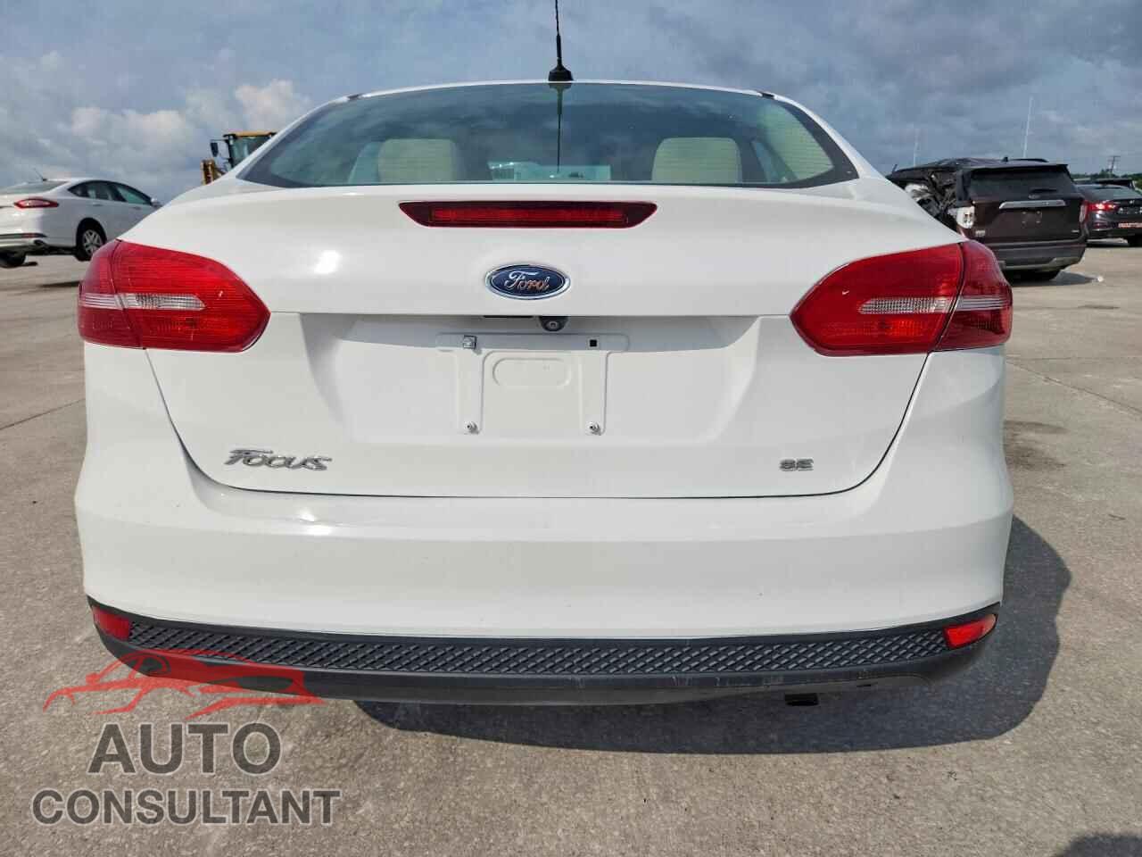 FORD FOCUS 2018 - 1FADP3F21JL206537