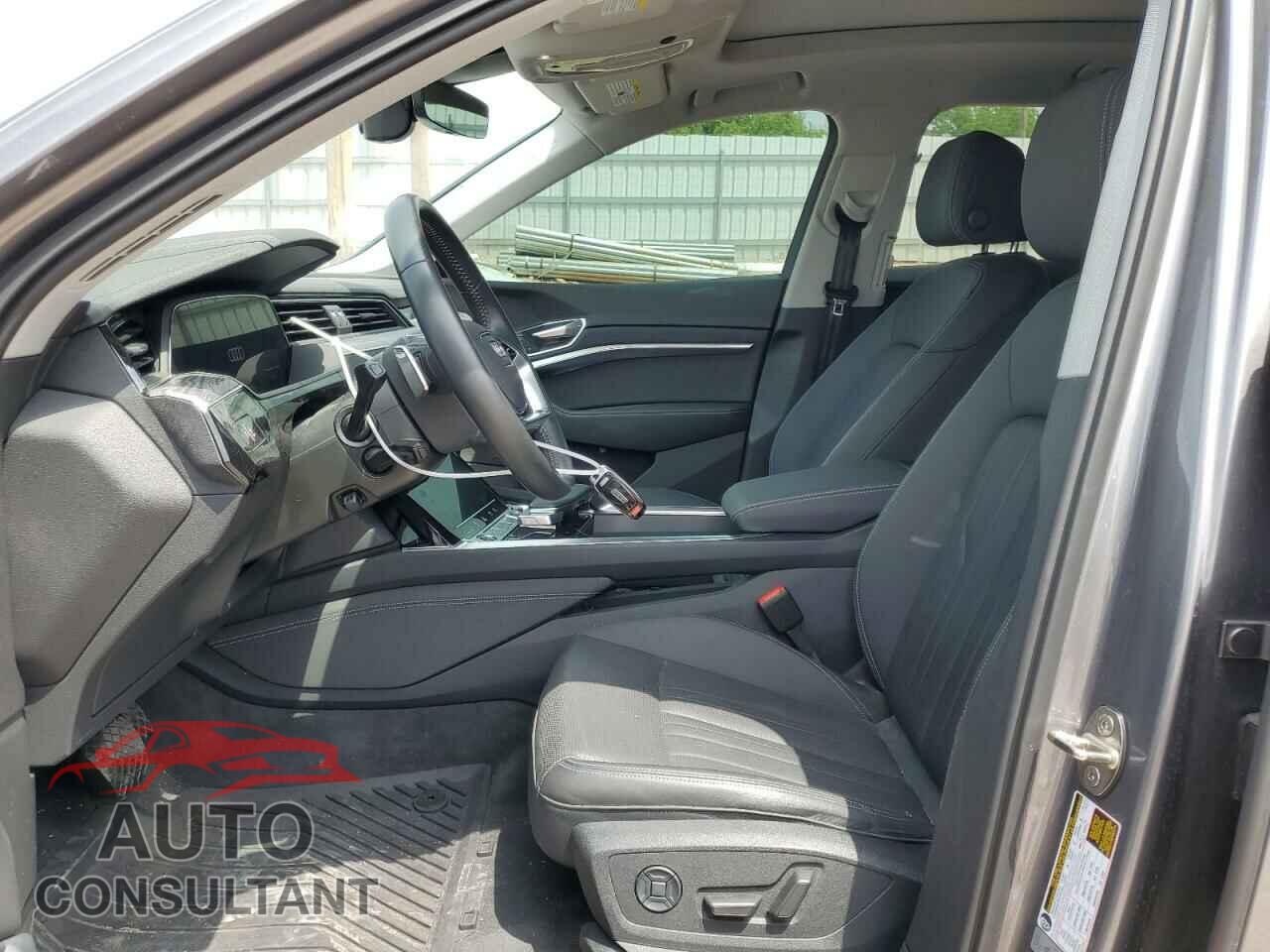 AUDI E-TRON 2021 - WA1LAAGE2MB020871