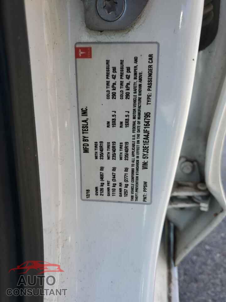 TESLA MODEL 3 2018 - 5YJ3E1EA4JF164795