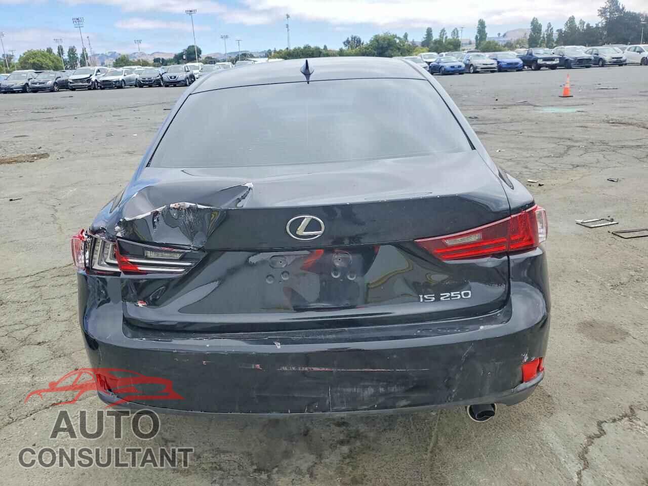 LEXUS IS 2014 - JTHBF1D27E5004239
