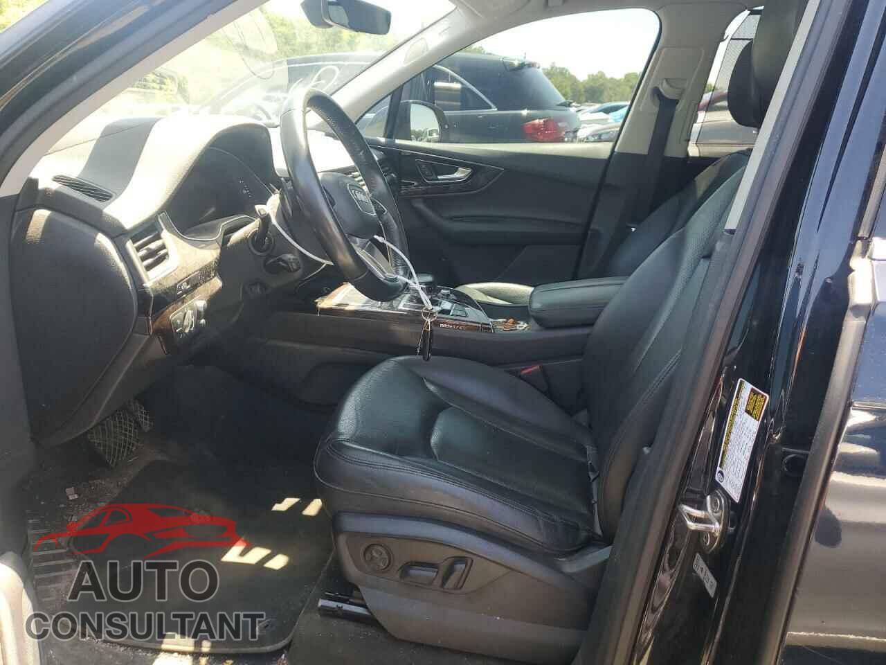 AUDI Q7 2018 - WA1VAAF78JD007716