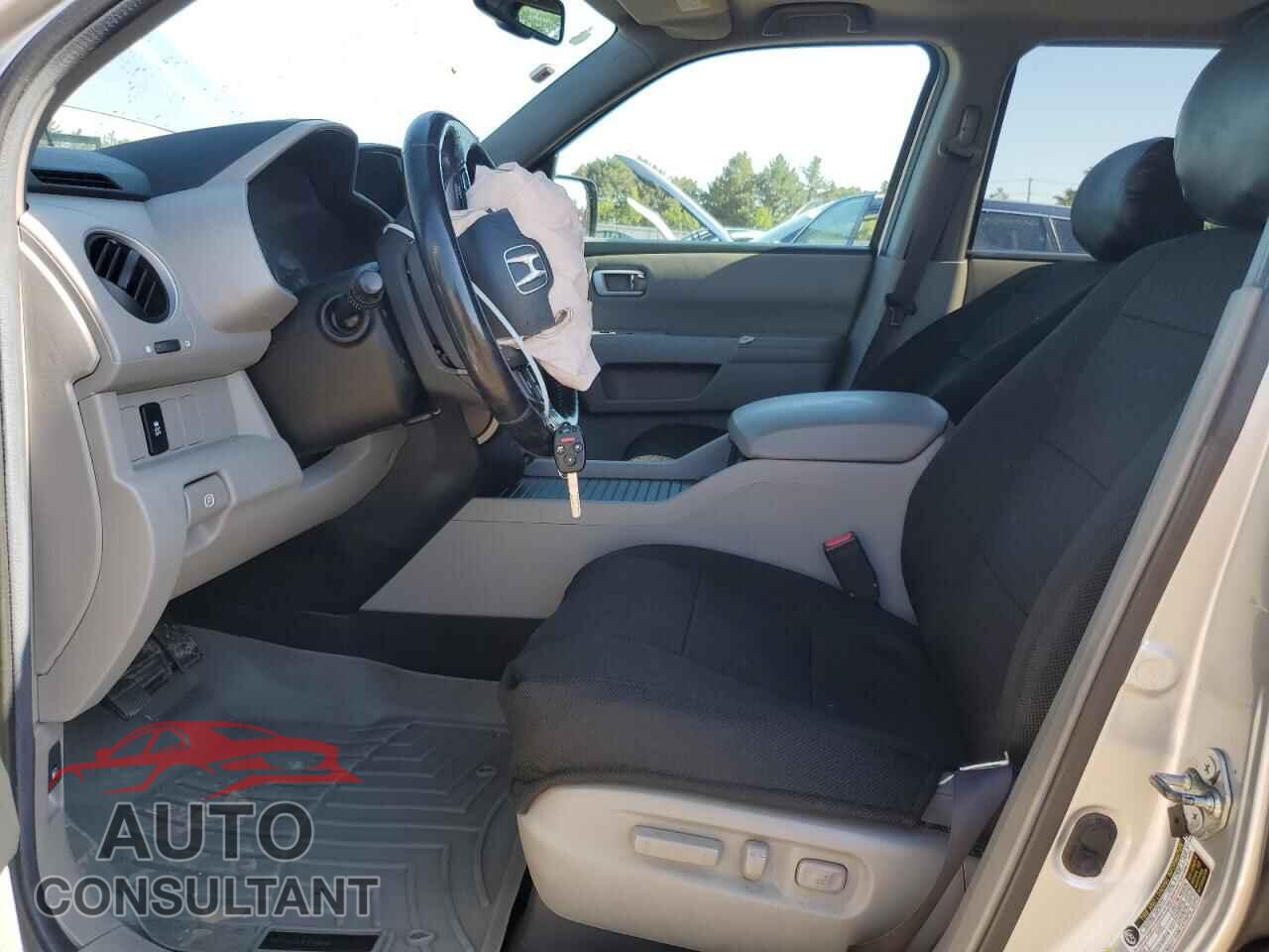 HONDA PILOT 2013 - 5FNYF4H56DB016929