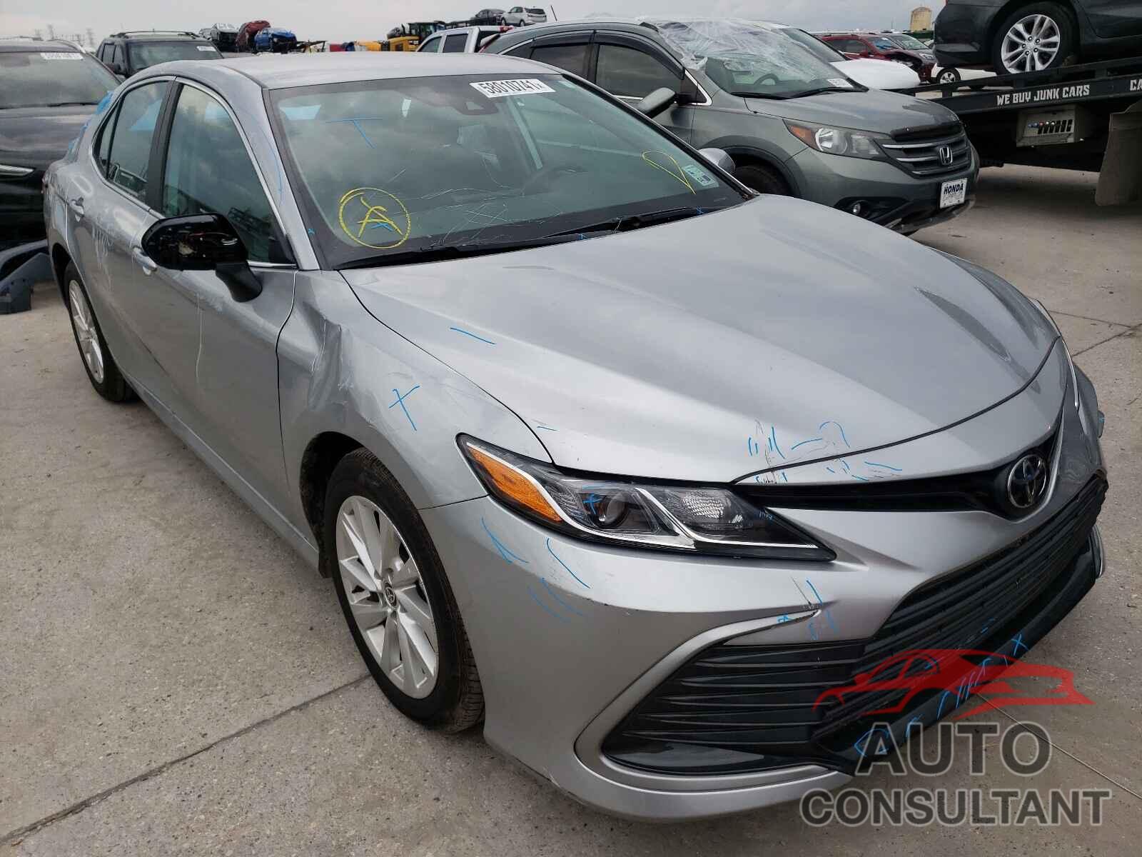 TOYOTA CAMRY 2021 - 4T1C11AK4MU547282