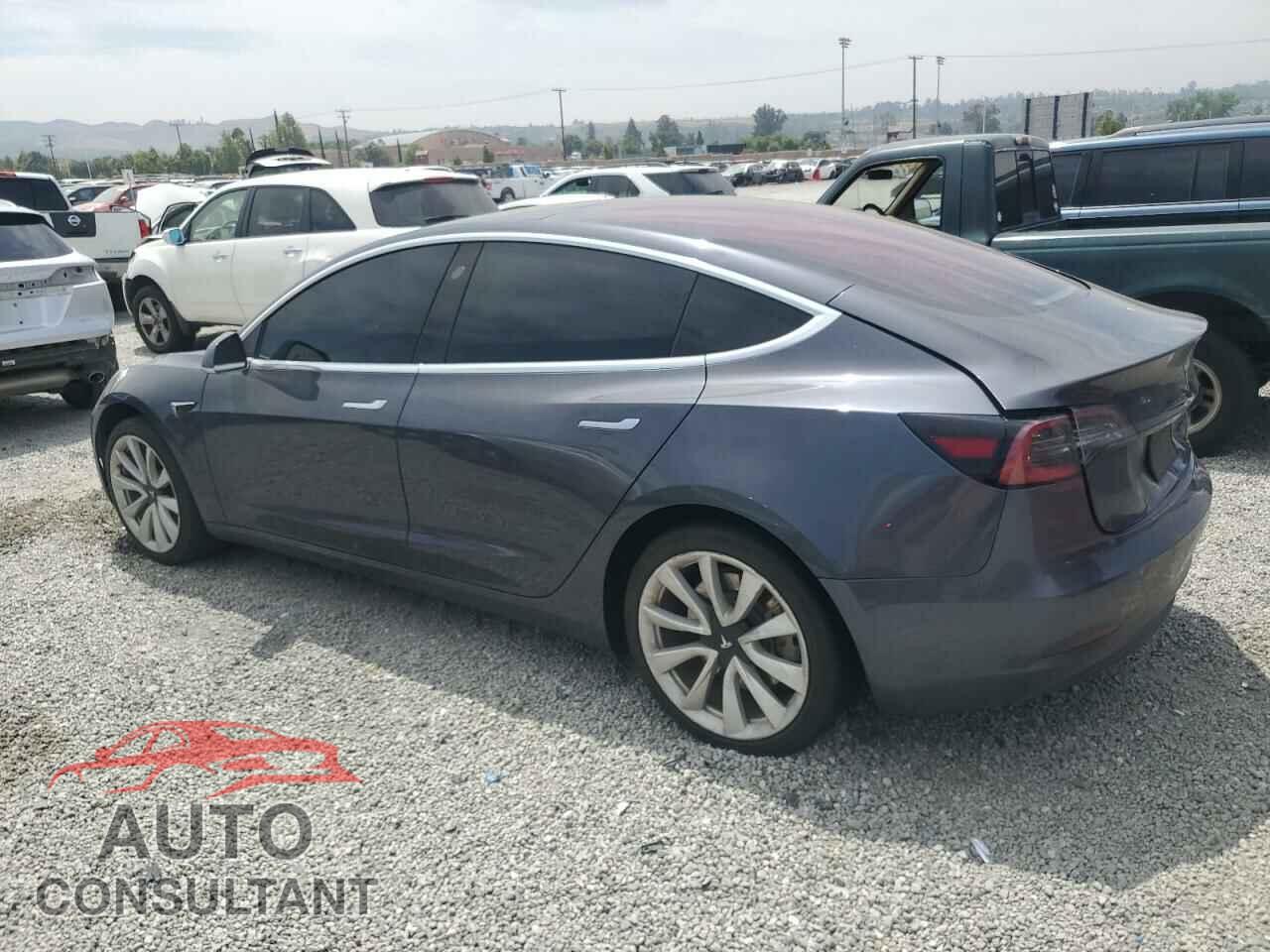 TESLA MODEL 3 2018 - 5YJ3E1EA1JF010853
