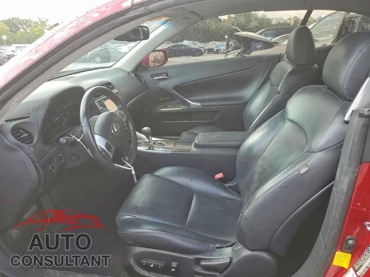 LEXUS IS 2015 - JTHFF2C22F2532895