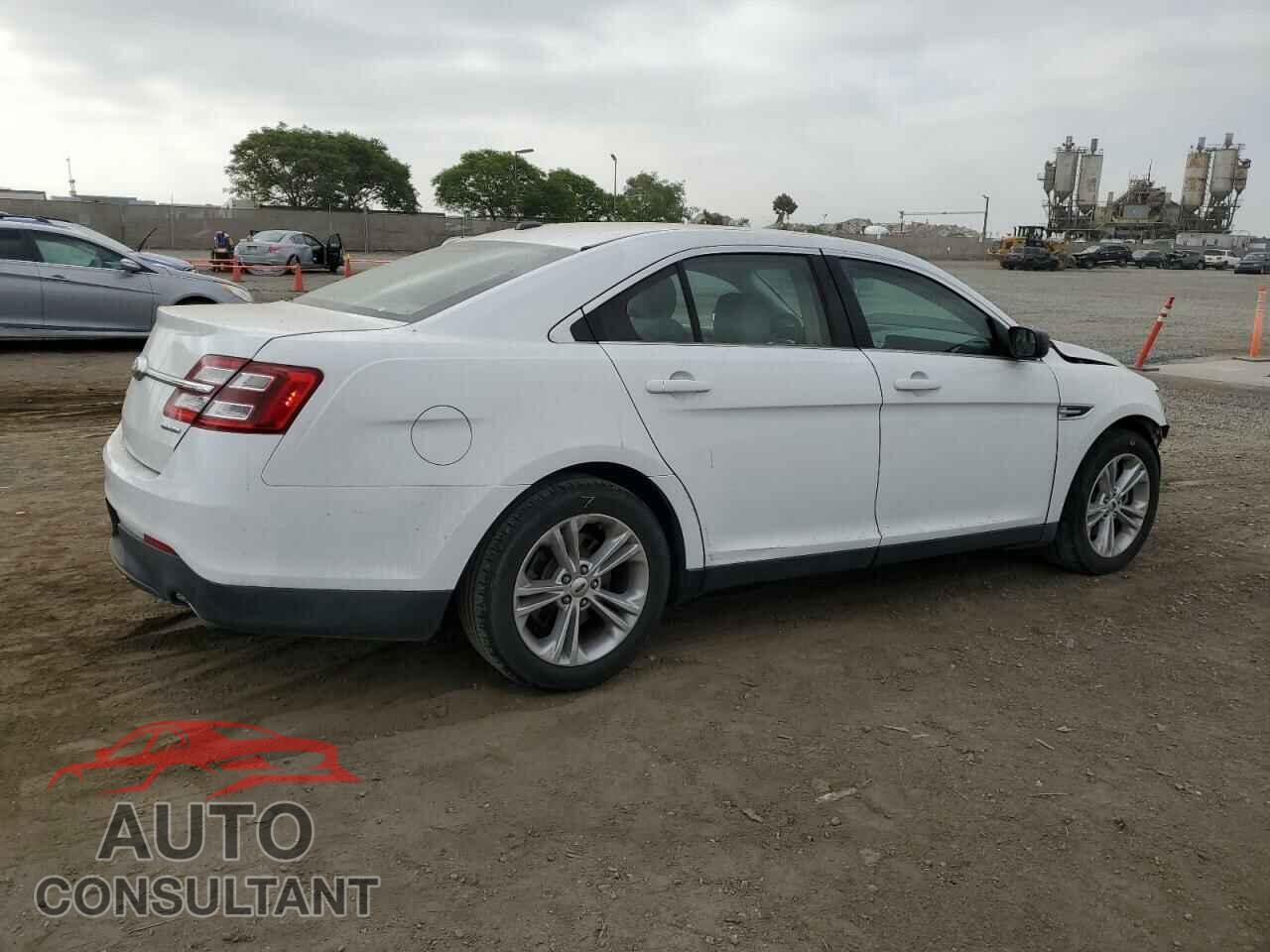 FORD TAURUS 2017 - 1FAHP2D85HG117396