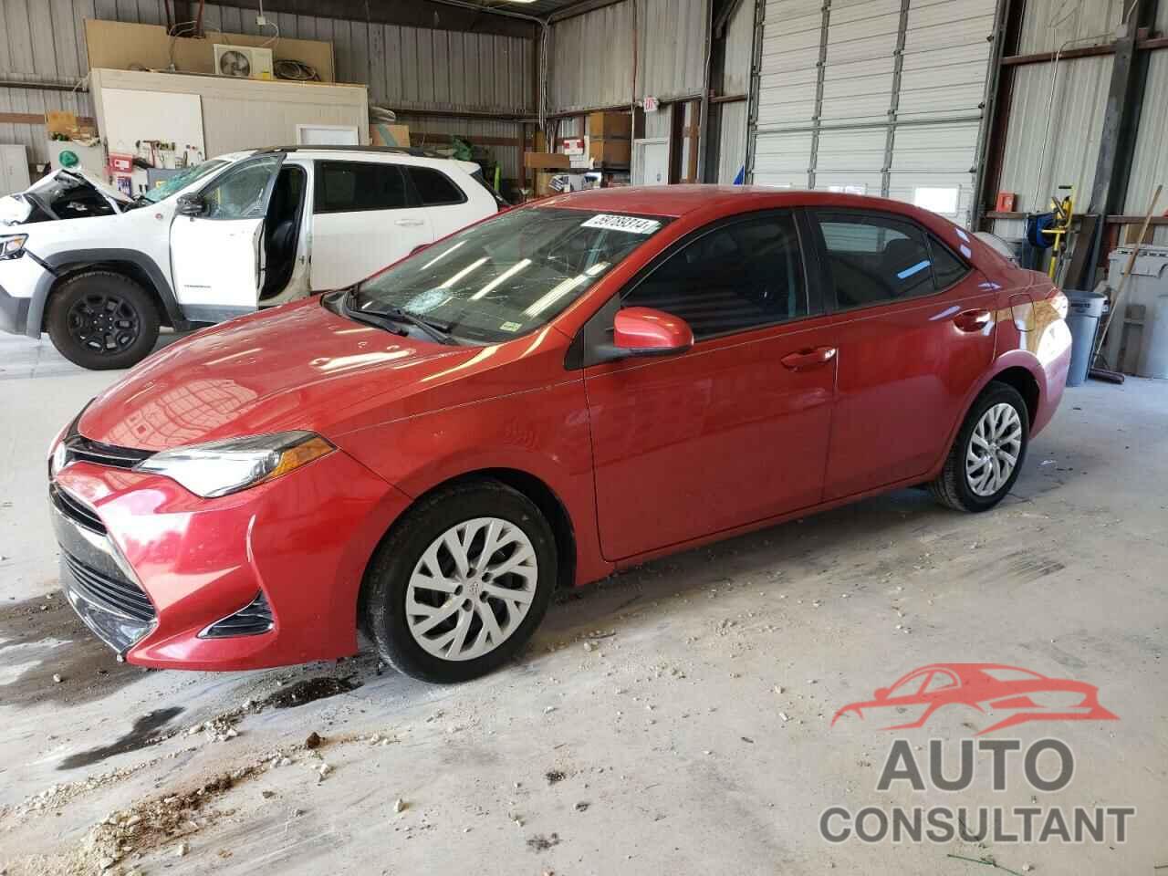 TOYOTA COROLLA 2018 - 5YFBURHE9JP826161
