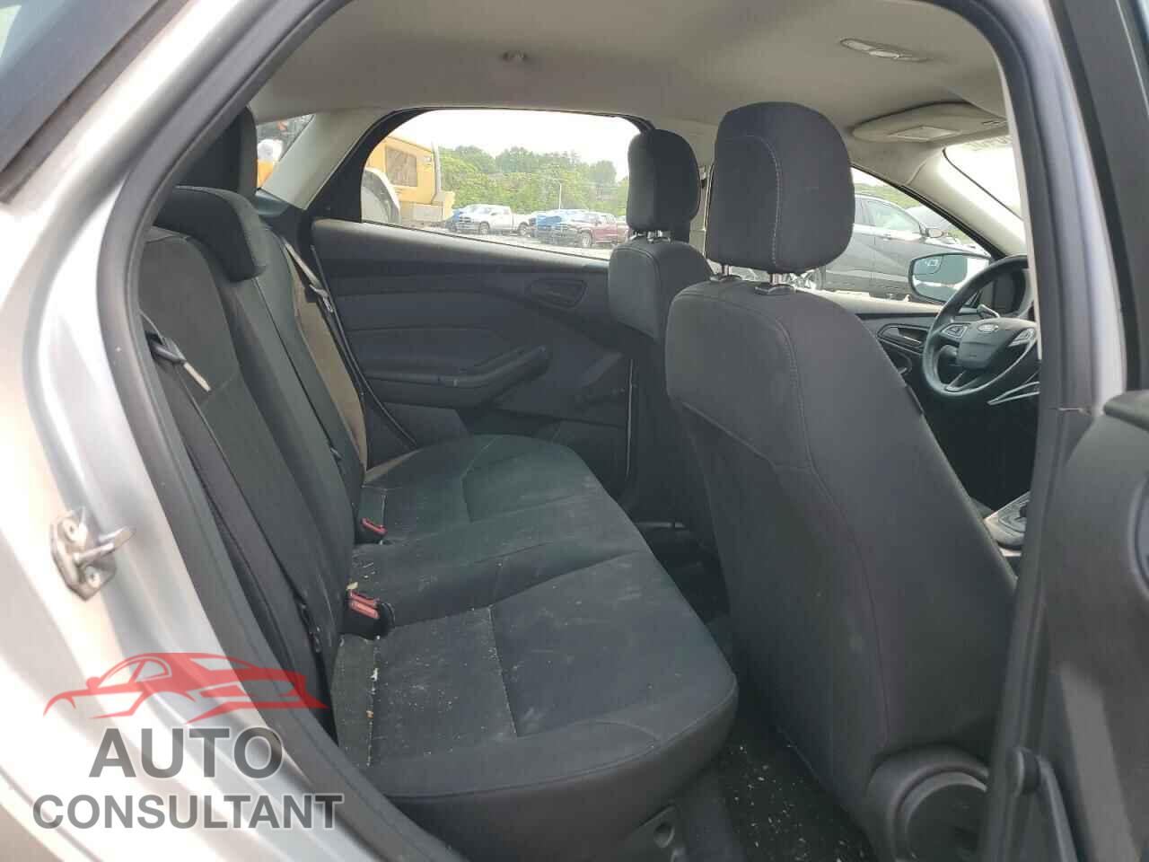 FORD FOCUS 2017 - 1FADP3E29HL218639