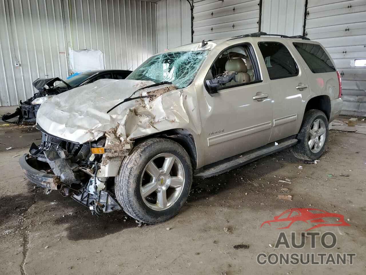 CHEVROLET TAHOE 2011 - 1GNSKBE08BR260692