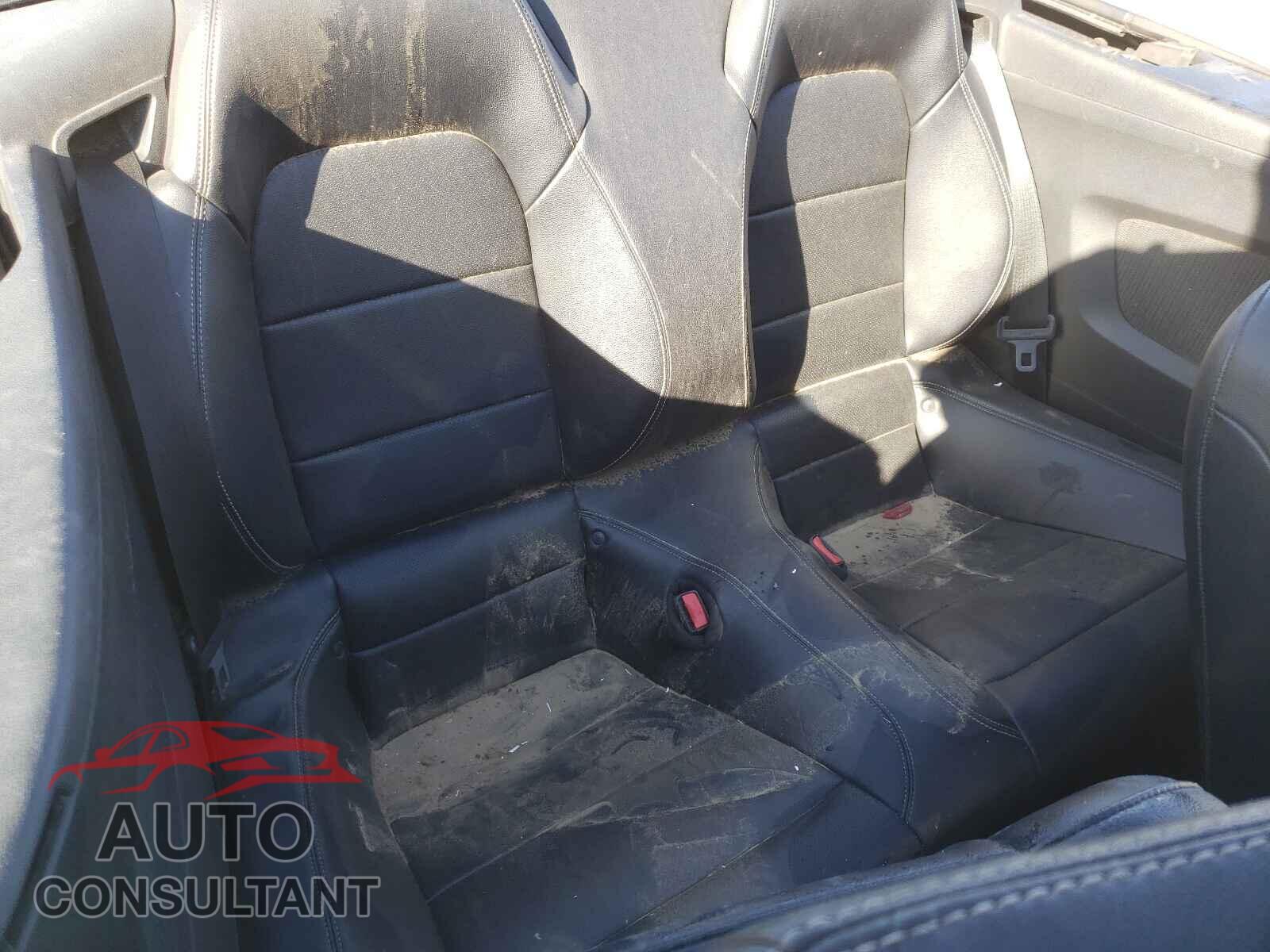 FORD MUSTANG 2016 - 1FATP8UH4G5231476