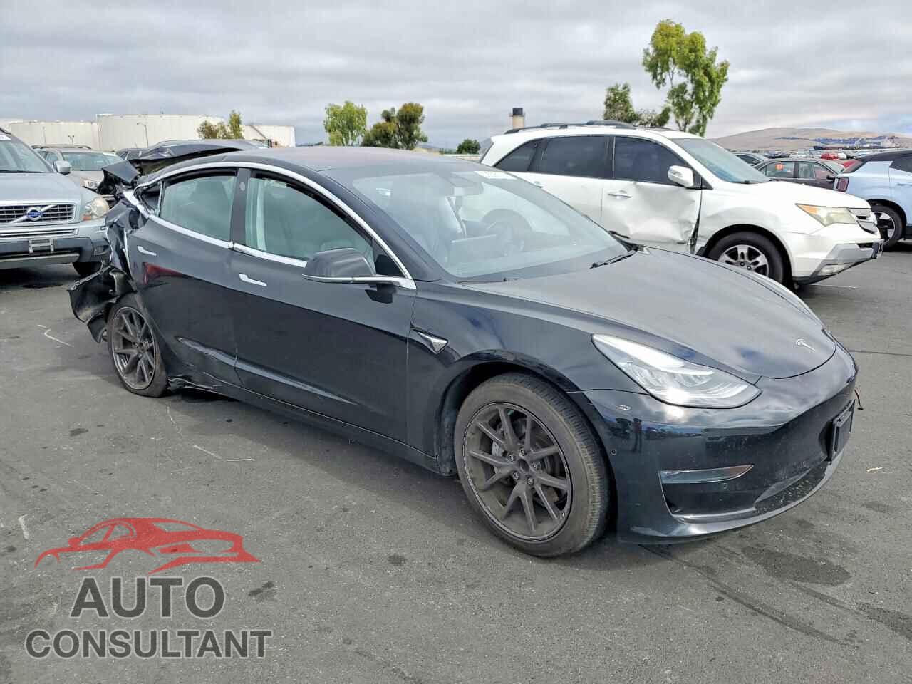 TESLA MODEL 3 2018 - 5YJ3E1EA8JF044109