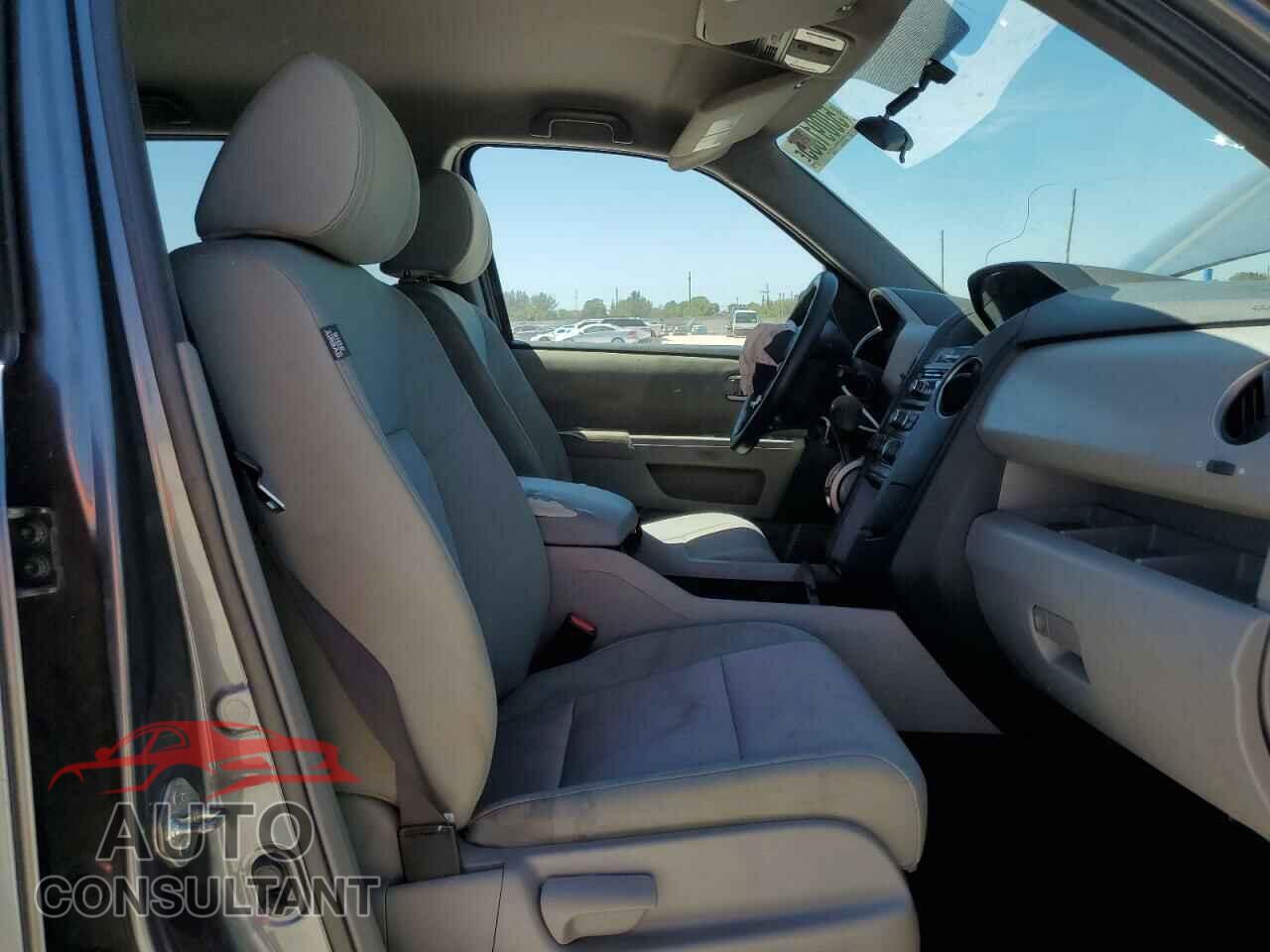 HONDA PILOT 2013 - 5FNYF3H43DB031180
