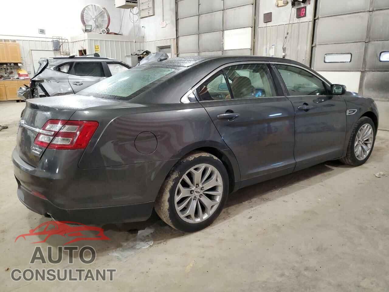 FORD TAURUS 2018 - 1FAHP2F84JG129994