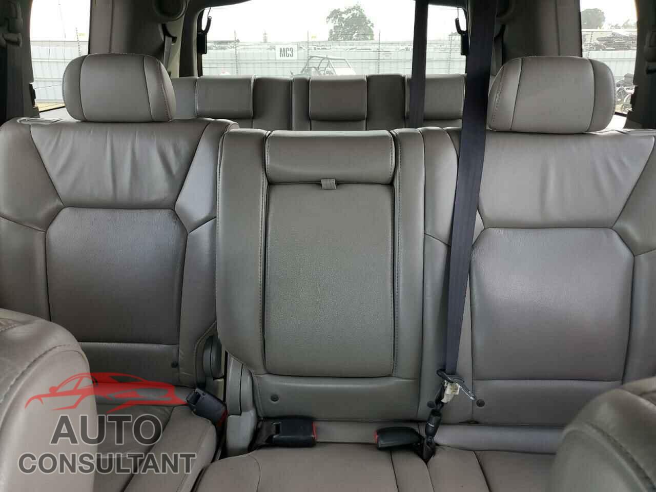 HONDA PILOT 2011 - 5FNYF3H93BB029437