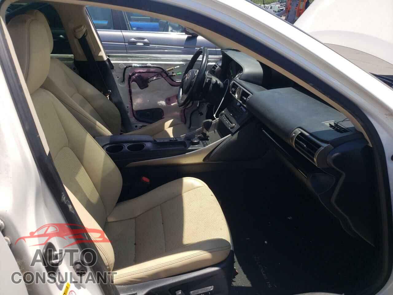 LEXUS IS 2016 - JTHBA1D21G5021958