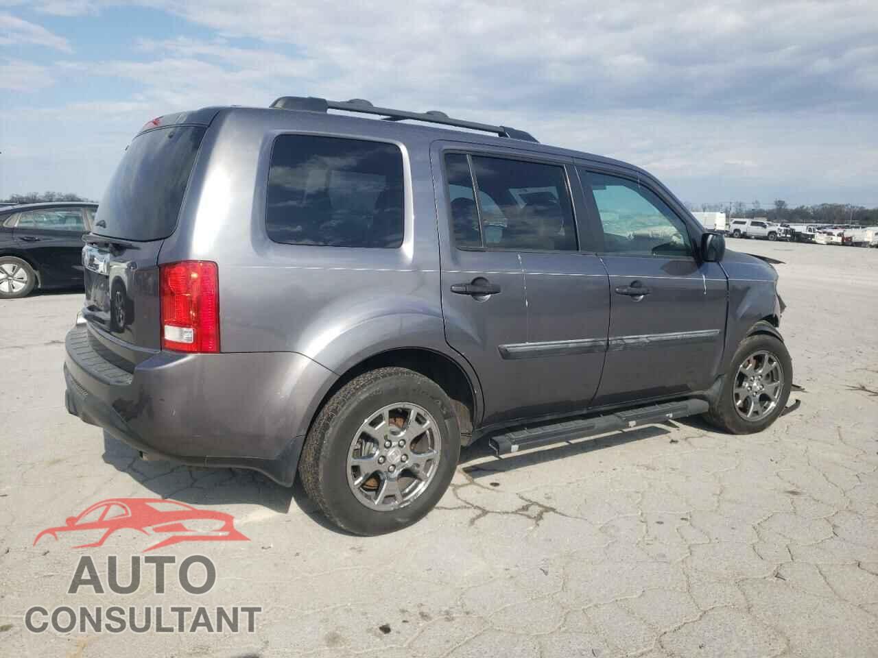 HONDA PILOT 2015 - 5FNYF3H20FB016136