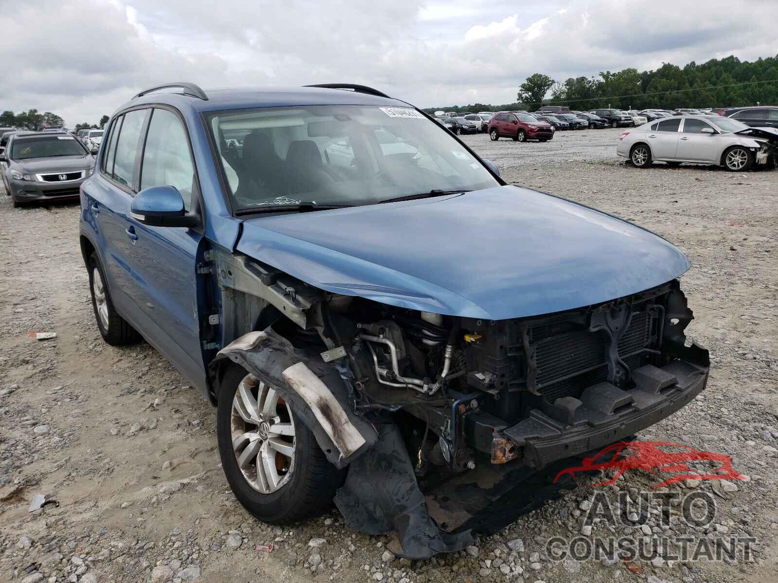 VOLKSWAGEN TIGUAN 2017 - WVGBV7AX7HW500322