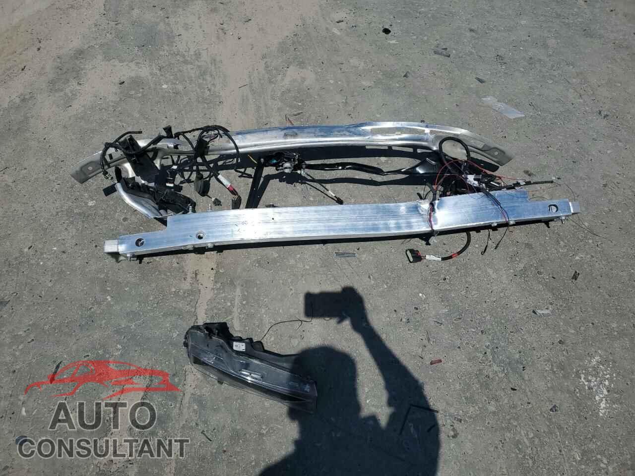 TESLA MODEL Y 2023 - 7SAYGDEF4PF702002