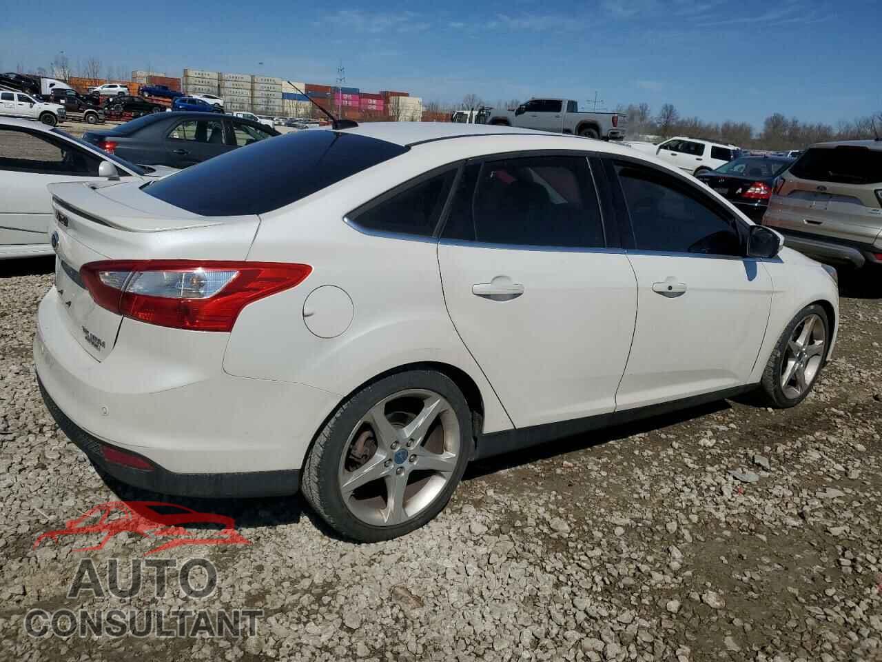 FORD FOCUS 2014 - 1FADP3J22EL135247
