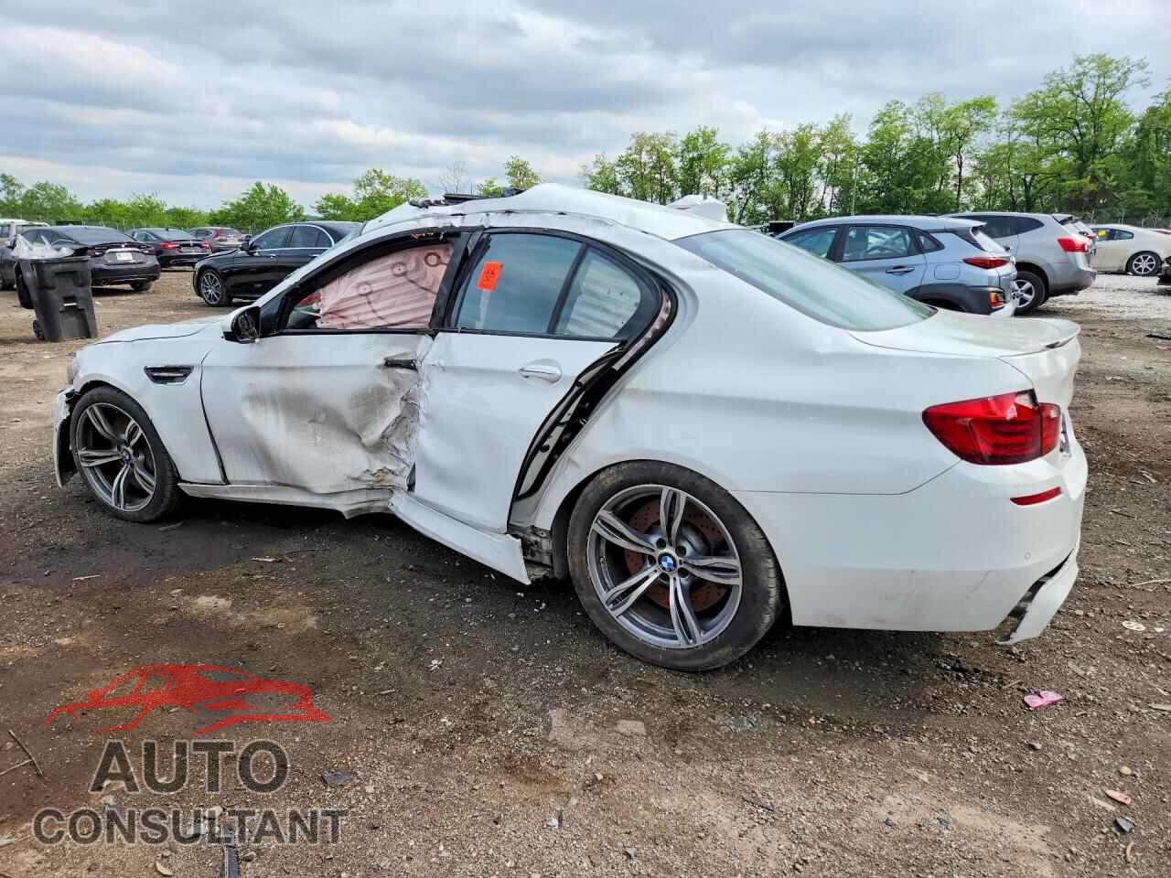 BMW M5 2013 - WBSFV9C53DD096575