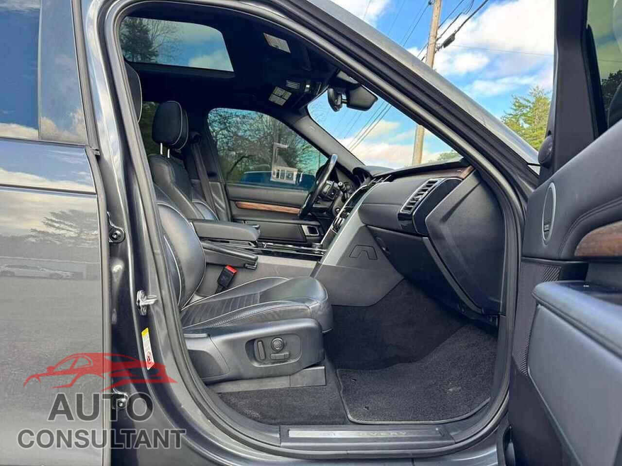 LAND ROVER DISCOVERY 2017 - SALRRBBV7HA041080