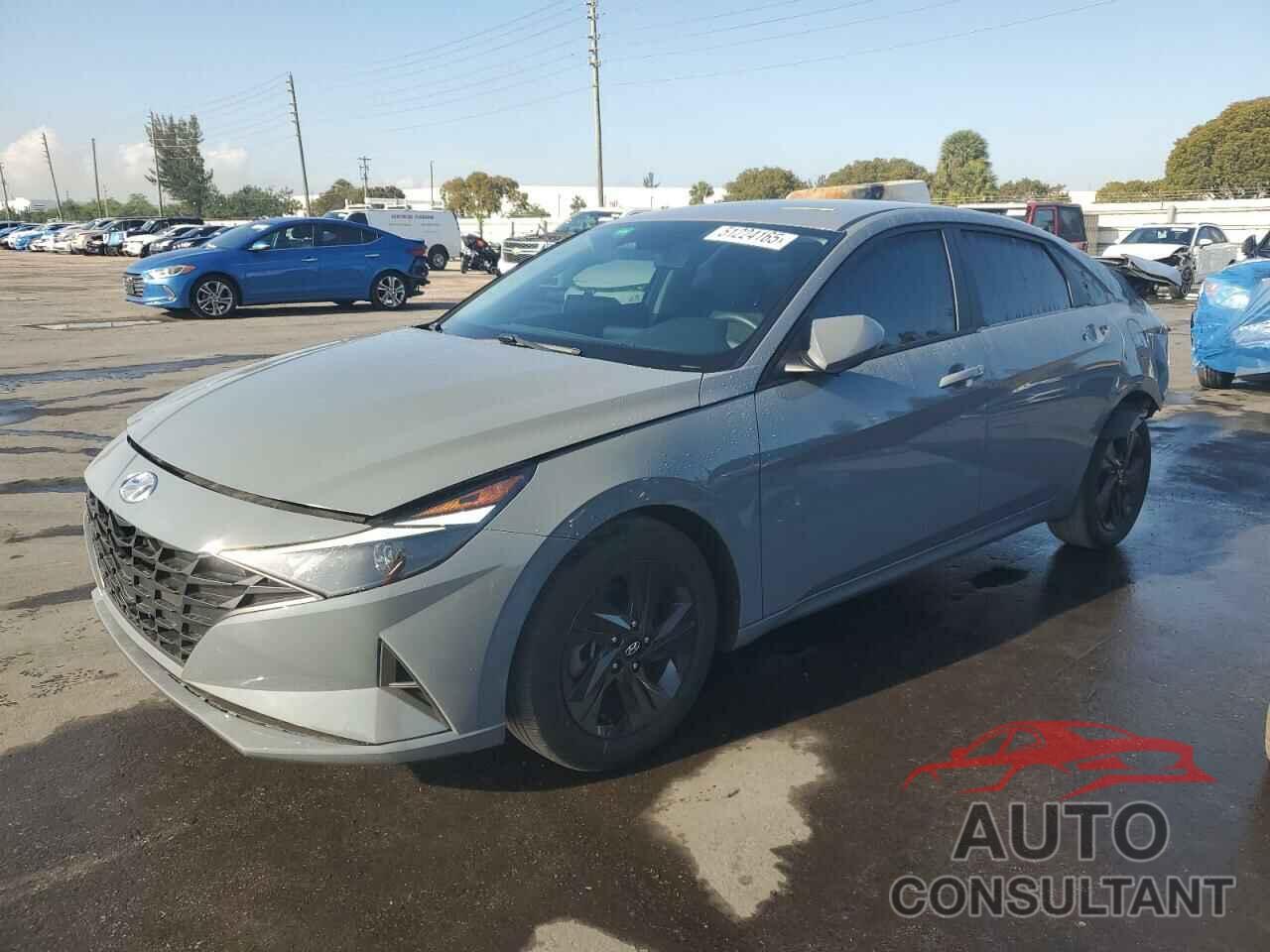 HYUNDAI ELANTRA 2023 - KMHLM4AGXPU443131