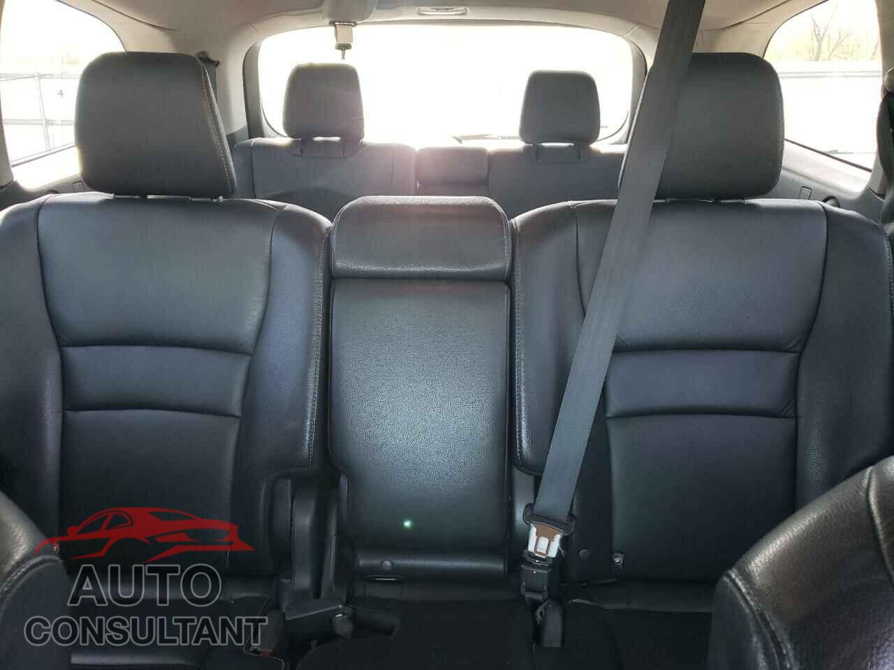 HONDA PILOT 2016 - 5FNYF6H88GB044466