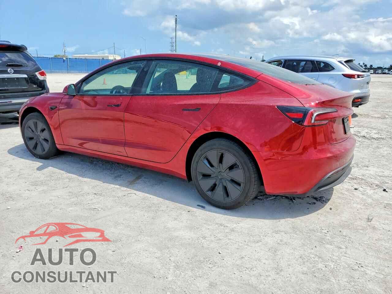 TESLA MODEL 3 2025 - 5YJ3E1EA0SF977746