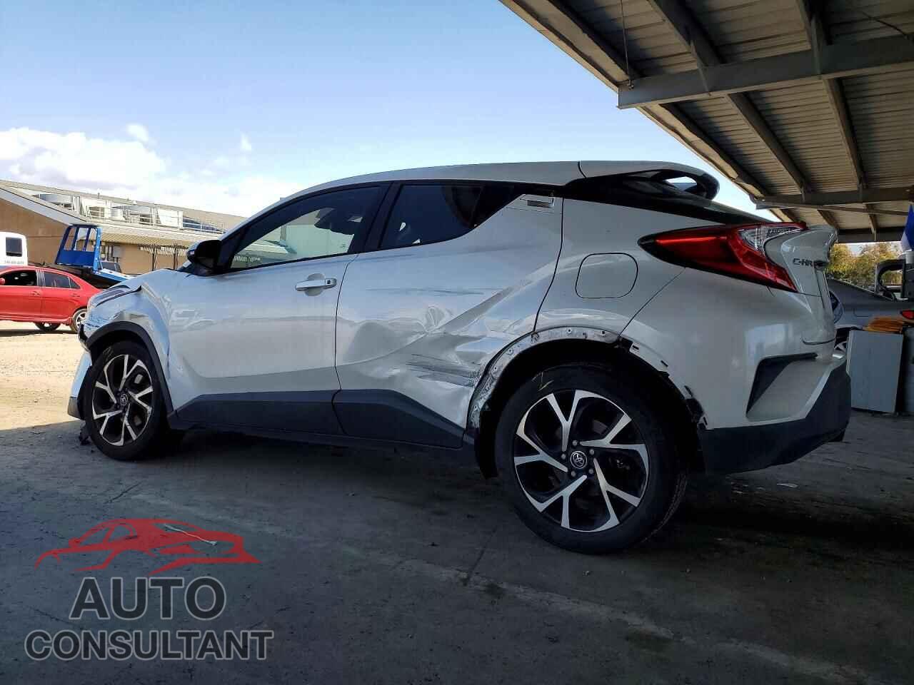 TOYOTA C-HR 2018 - NMTKHMBX4JR045281