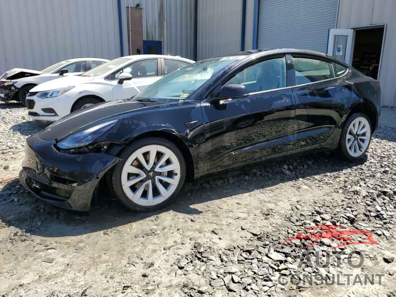 TESLA MODEL 3 2022 - 5YJ3E1EA0NF372436