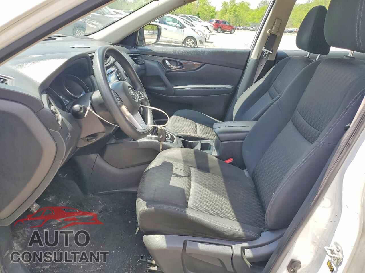 NISSAN ROGUE 2017 - KNMAT2MV2HP512892
