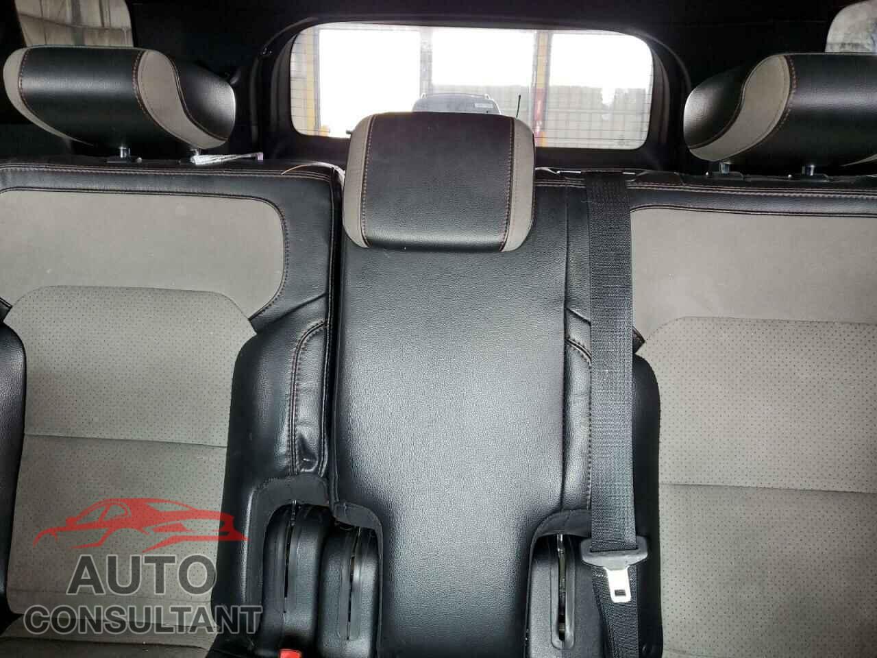 FORD EXPLORER 2017 - 1FM5K8DH7HGD73453