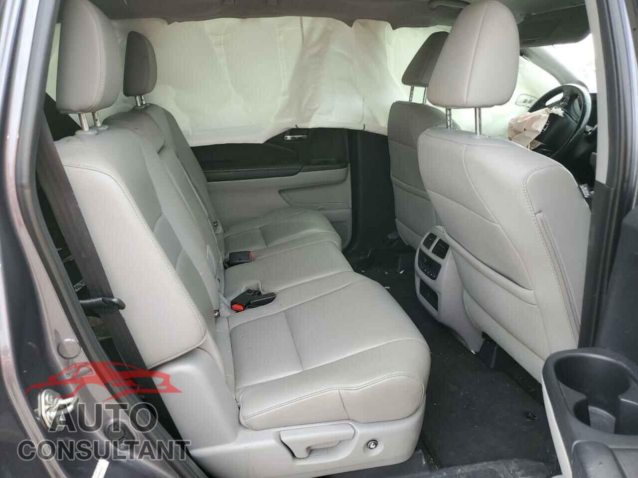 HONDA PILOT 2016 - 5FNYF5H56GB044353