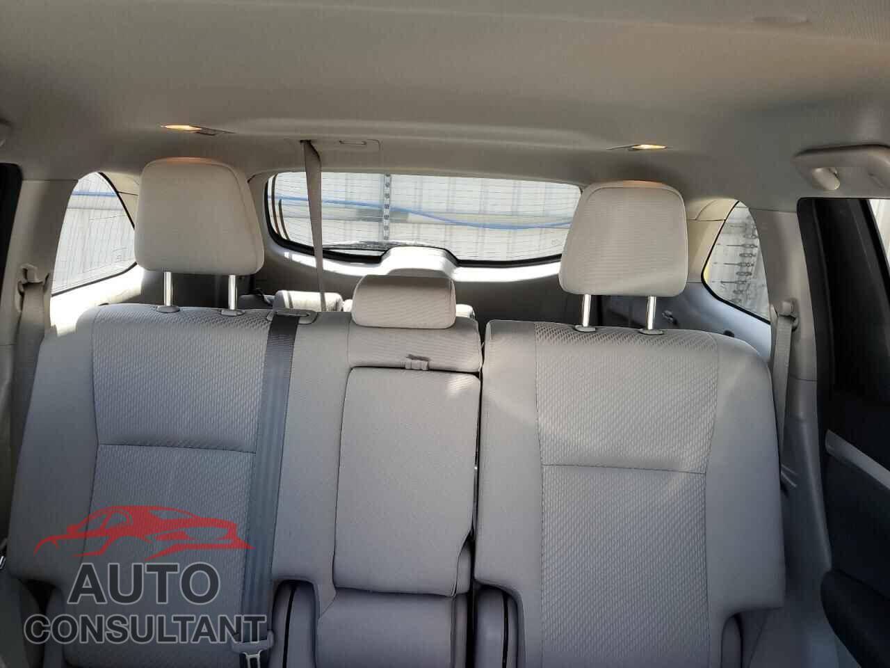 TOYOTA HIGHLANDER 2018 - 5TDBGRFH3JS048273