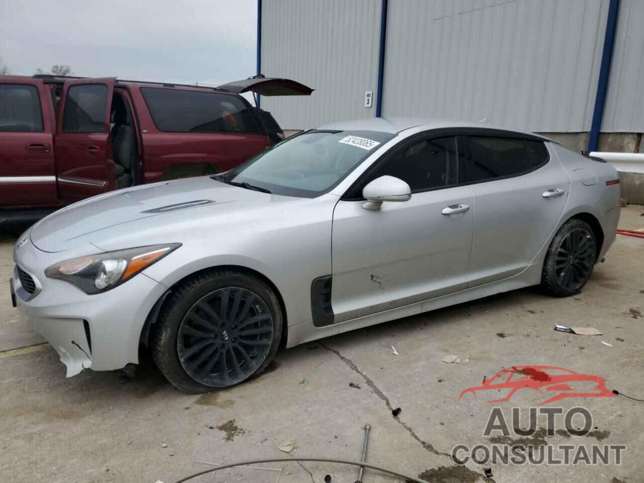 KIA STINGER 2018 - KNAE15LA4J6011745