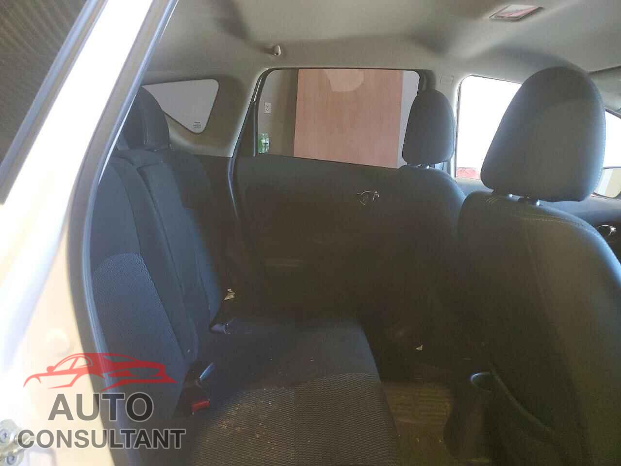 NISSAN VERSA 2017 - 3N1CE2CP3HL381816
