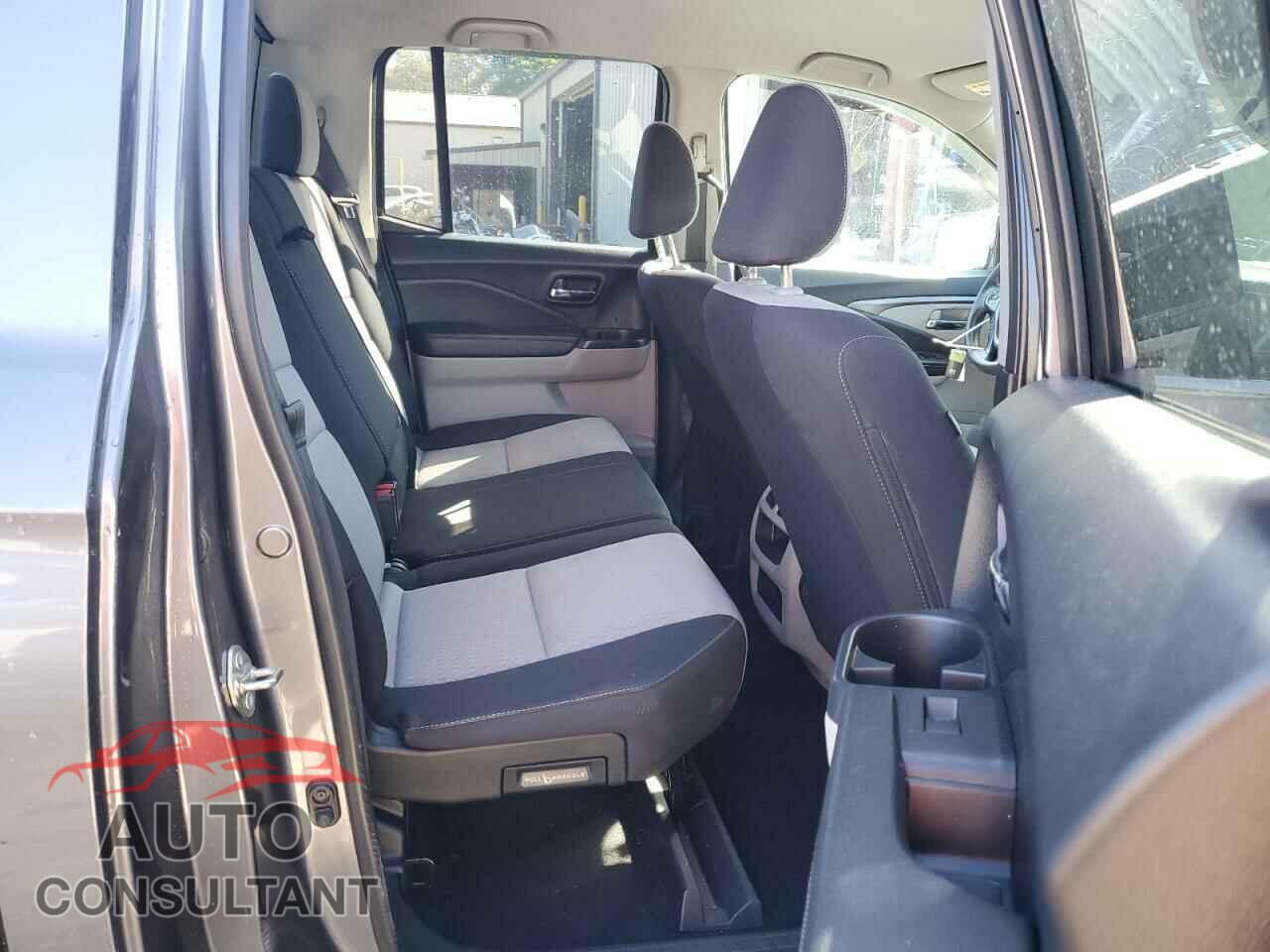 HONDA RIDGELINE 2017 - 5FPYK3F26HB020491