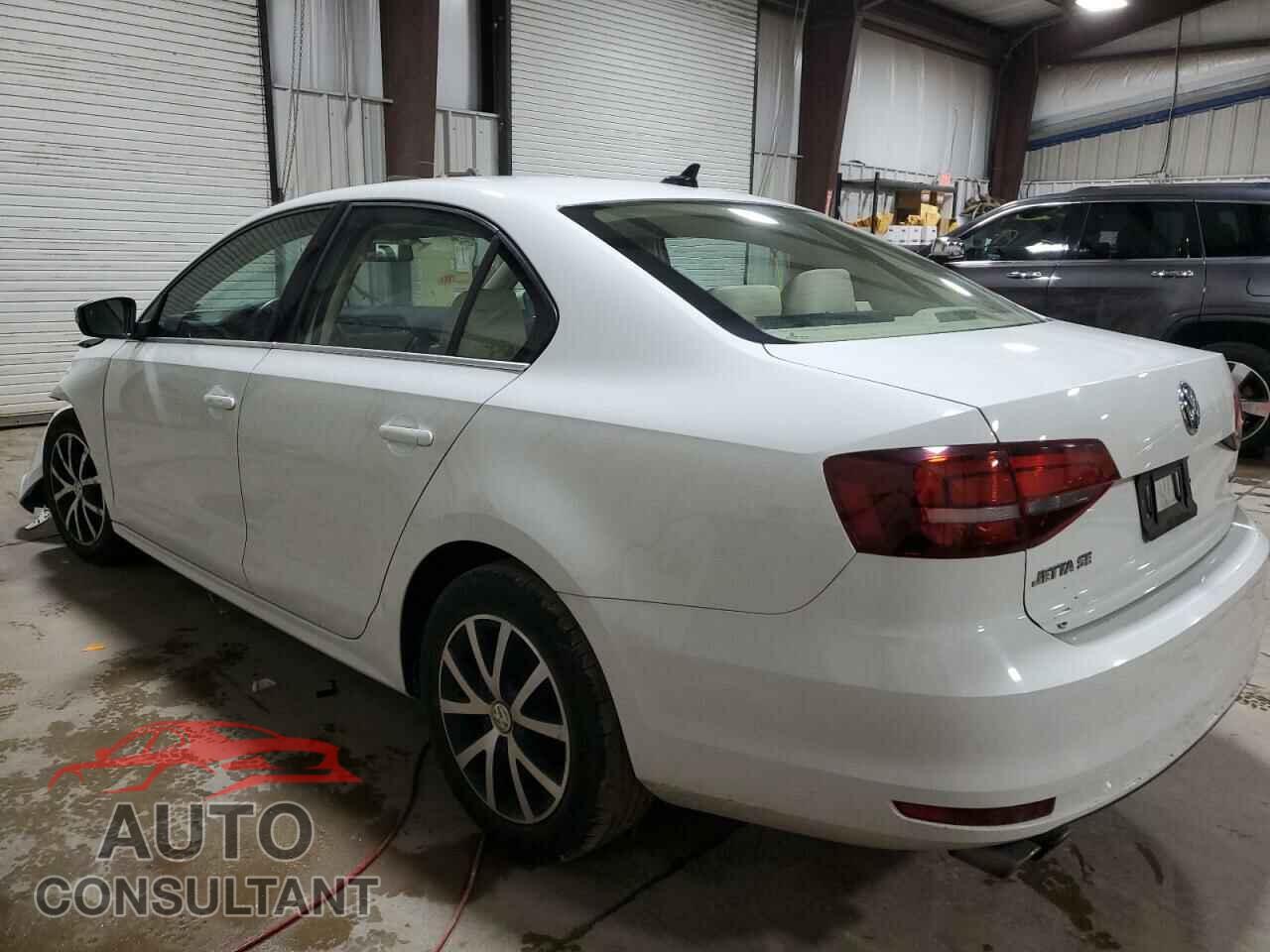 VOLKSWAGEN JETTA 2018 - 3VWDB7AJ3JM222359