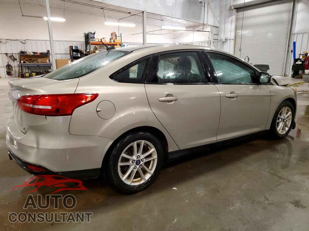 FORD FOCUS 2015 - 1FADP3FE8FL357733