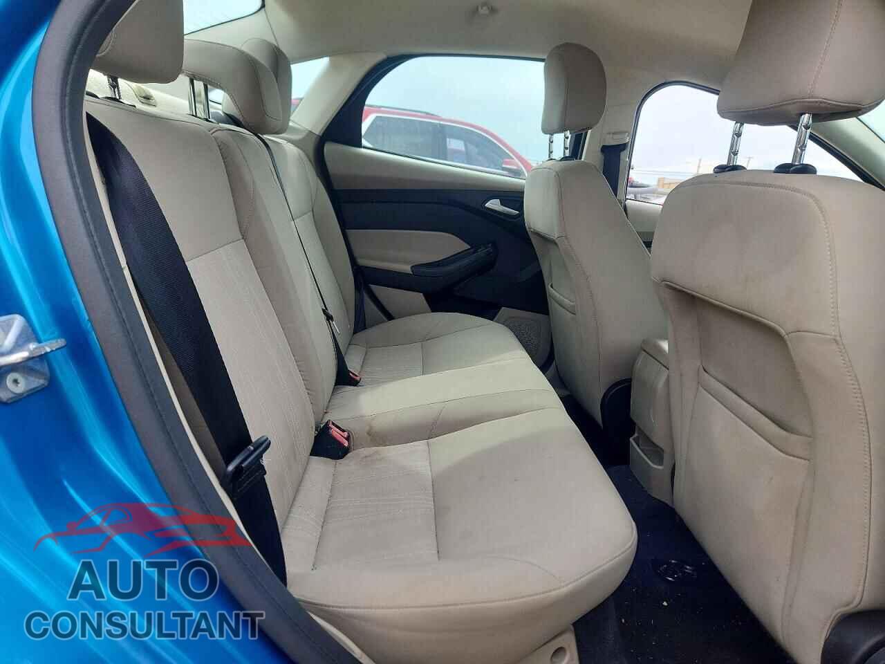 FORD FOCUS 2016 - 1FADP3F28GL314808