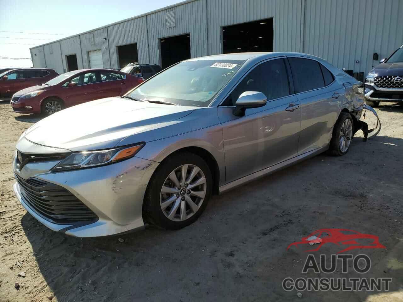 TOYOTA CAMRY 2018 - 4T1B11HK4JU092351