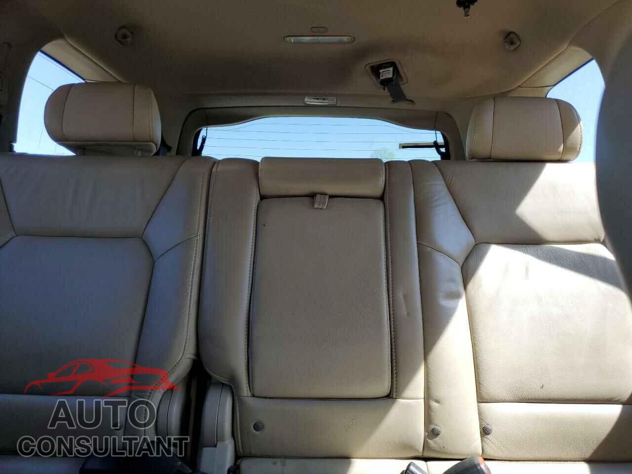 HONDA PILOT 2011 - 5FNYF4H54BB044824