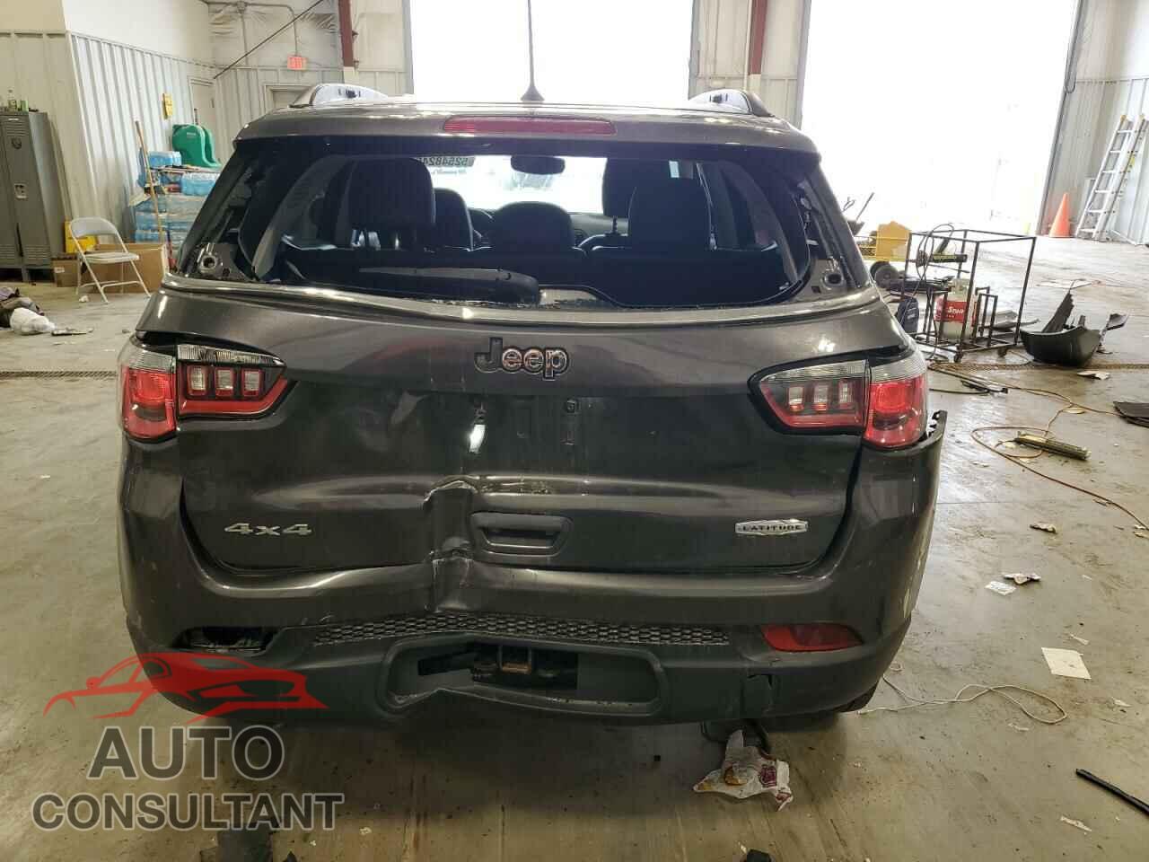JEEP COMPASS 2018 - 3C4NJDBBXJT413959