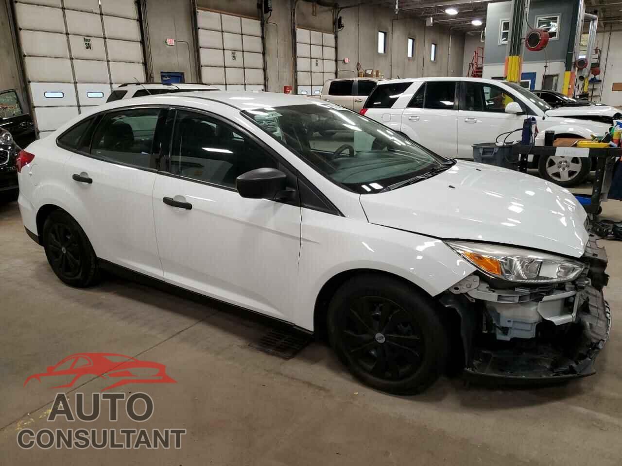 FORD FOCUS 2017 - 1FADP3E22HL221799