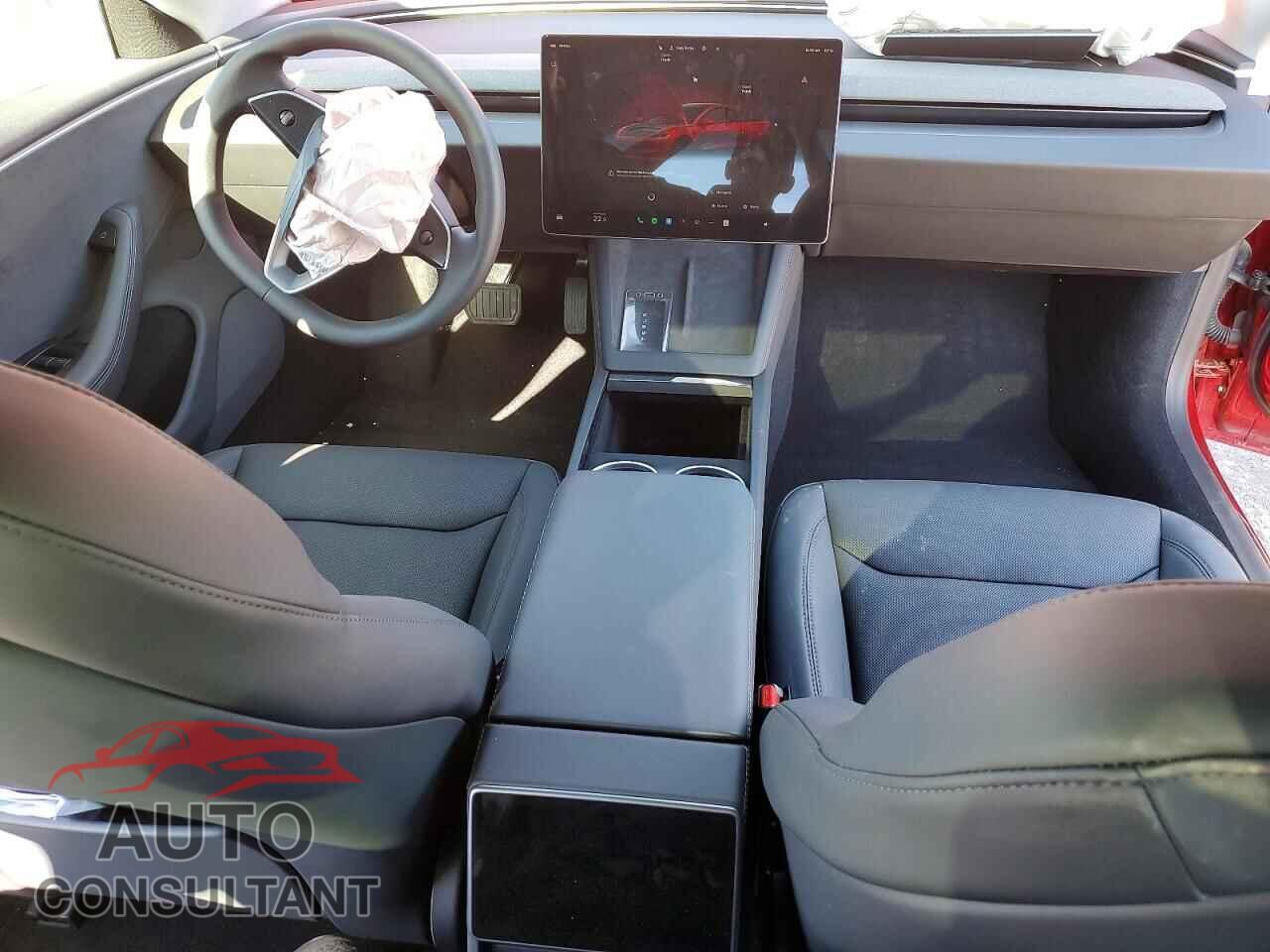 TESLA MODEL 3 2025 - 5YJ3E1EB7SF952531