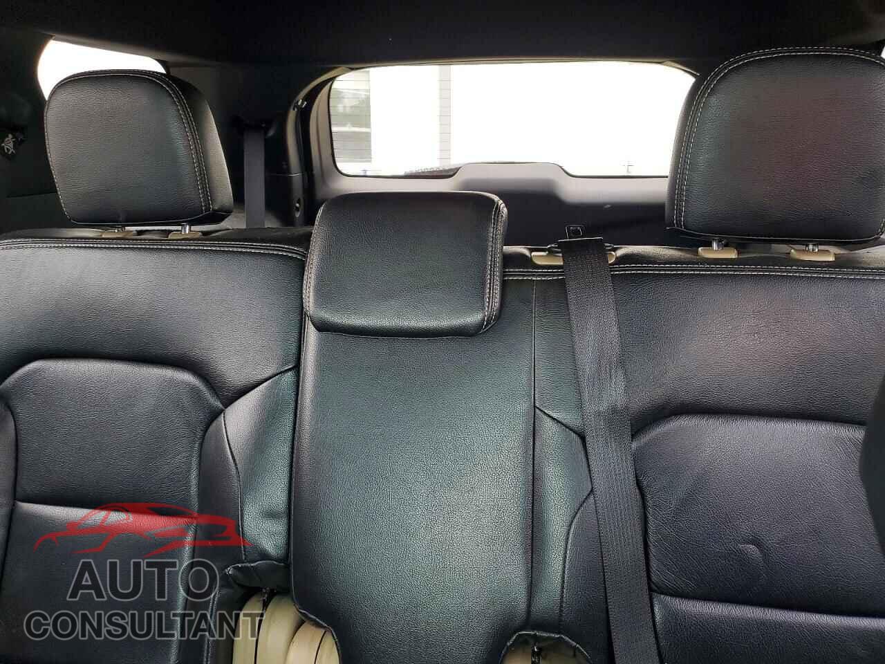 FORD EXPLORER 2016 - 1FM5K7B81GGB33519