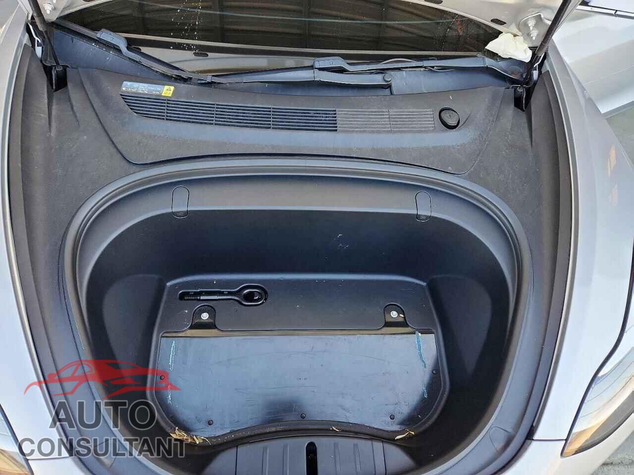 TESLA MODEL 3 2018 - 5YJ3E1EA3JF046754