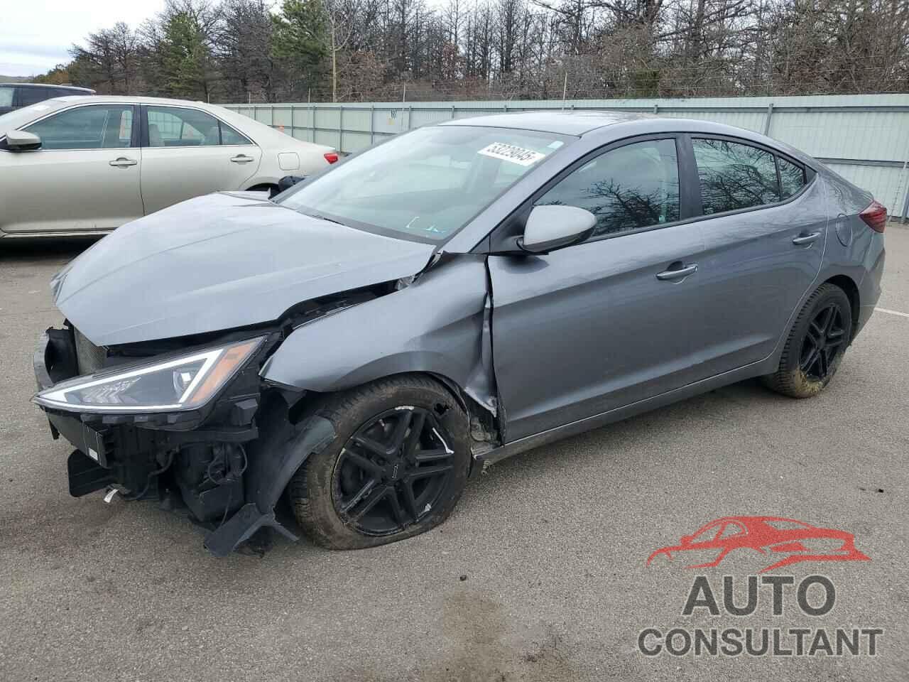 HYUNDAI ELANTRA 2019 - KMHD74LF8KU864807